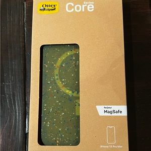 New OtterBox iPhone case 12/13 Pro Max green Core MagSafe